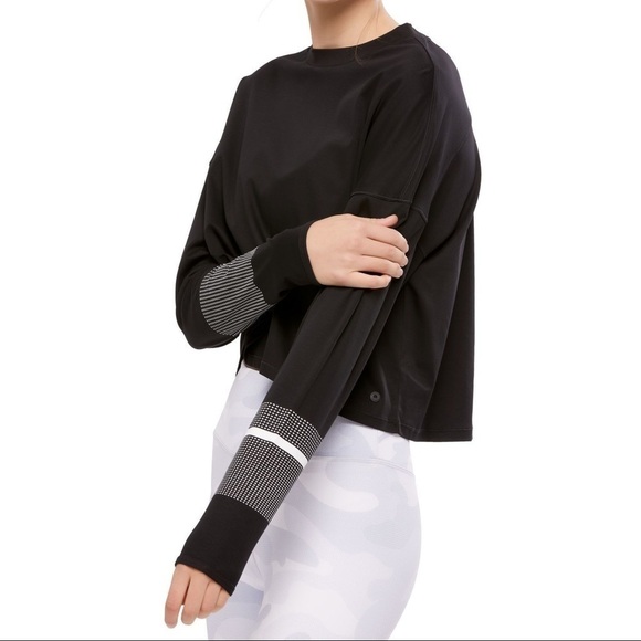 LILYBOD Long Sleeve Boxy Black Crop Workout Shirt - Picture 1 of 9